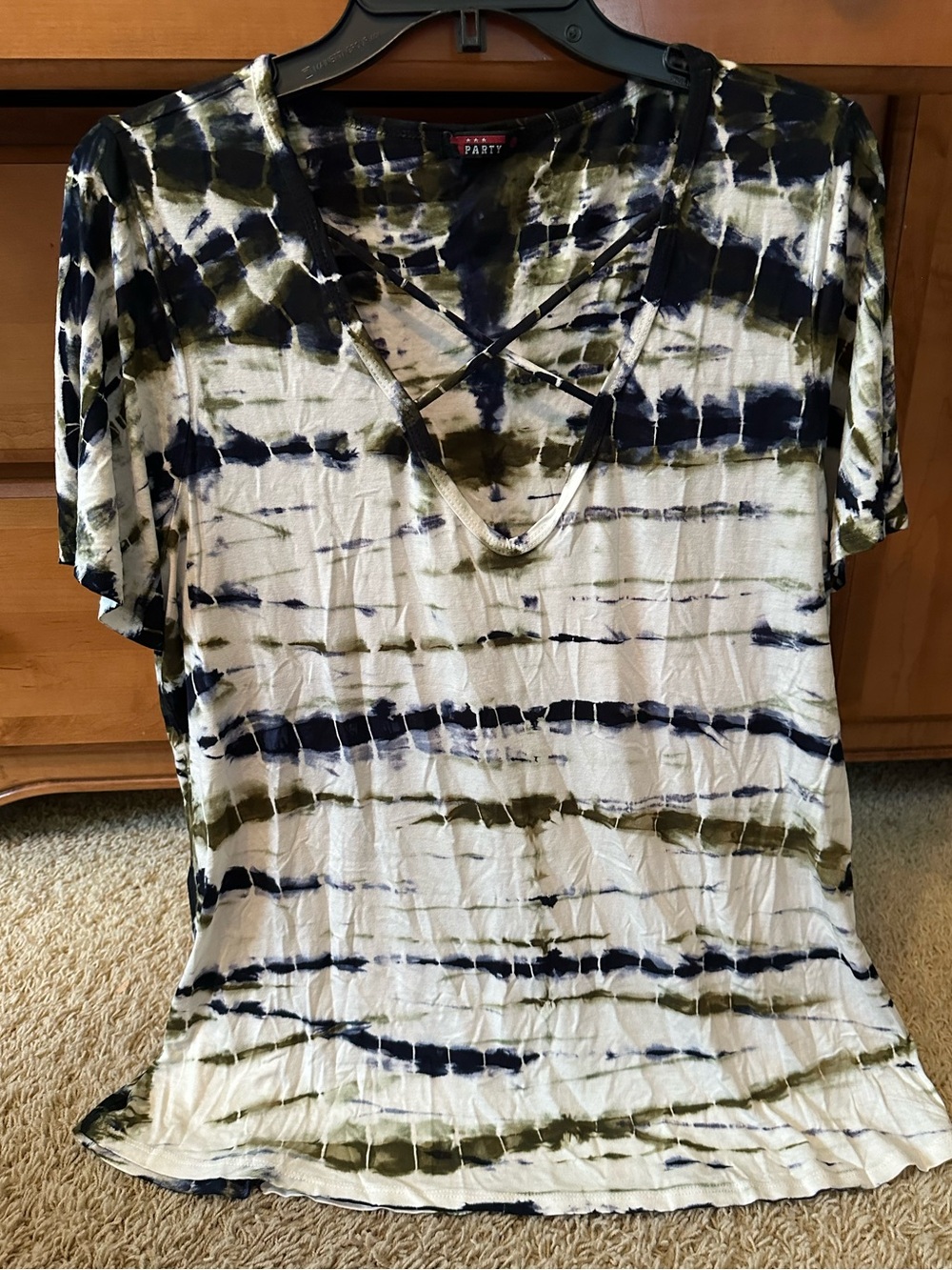 T PARTY OLIVE & NAVY TIE DYE TOP